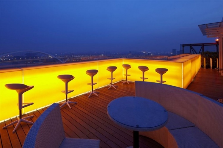 Yu Bar Interior Photo