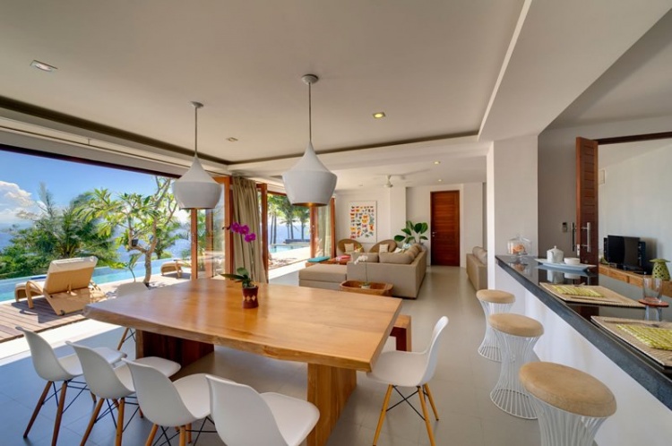 Malibu Villa Photo