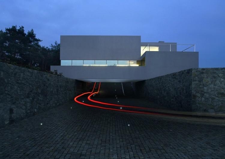 aatrial house design