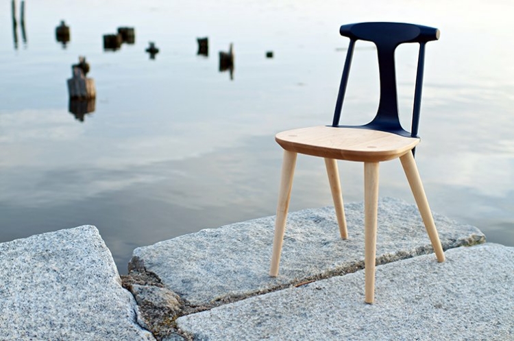 wooden design chair by Studio Dunn