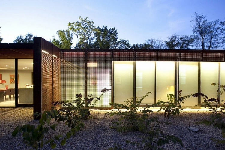 Heavy metal house design