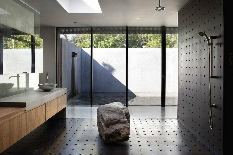 Heavy metal house design