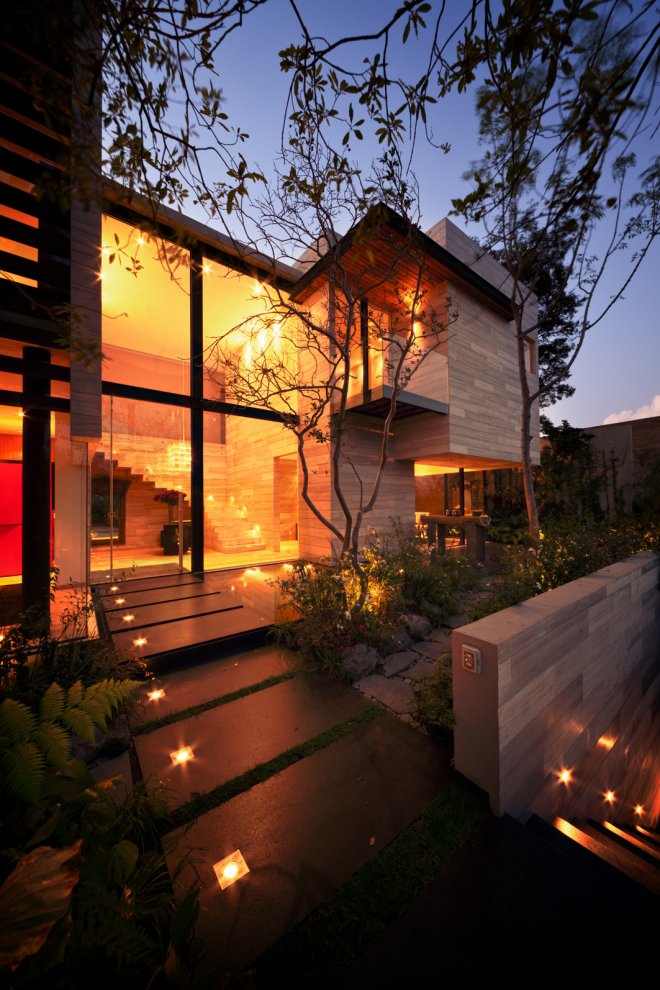 Guanabanos House by Taller Héctor Barroso - 5