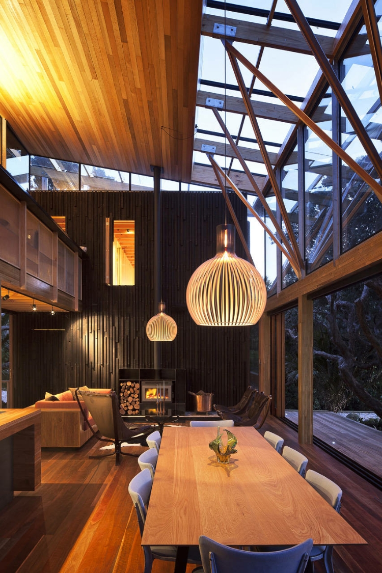Under Pohutukawa house design