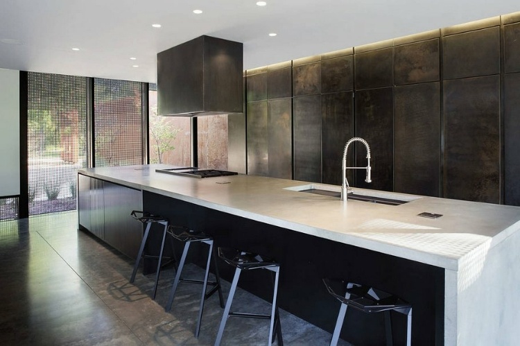 Heavy metal house design