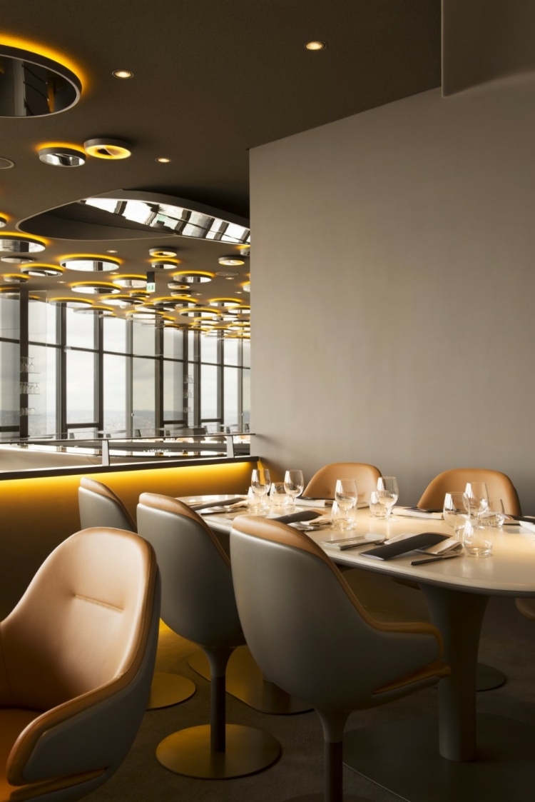 Ciel de Paris interior design