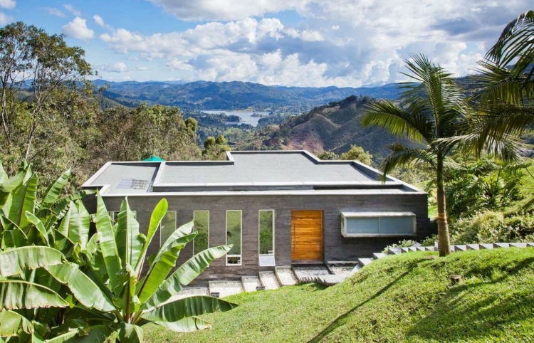 Lago en el Cielo House
