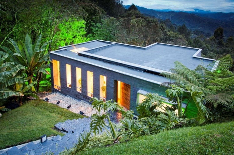 Lago en el Cielo House