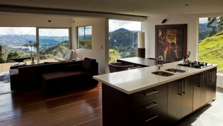 Lago en el Cielo House