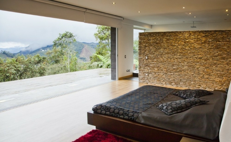 Lago en el Cielo House