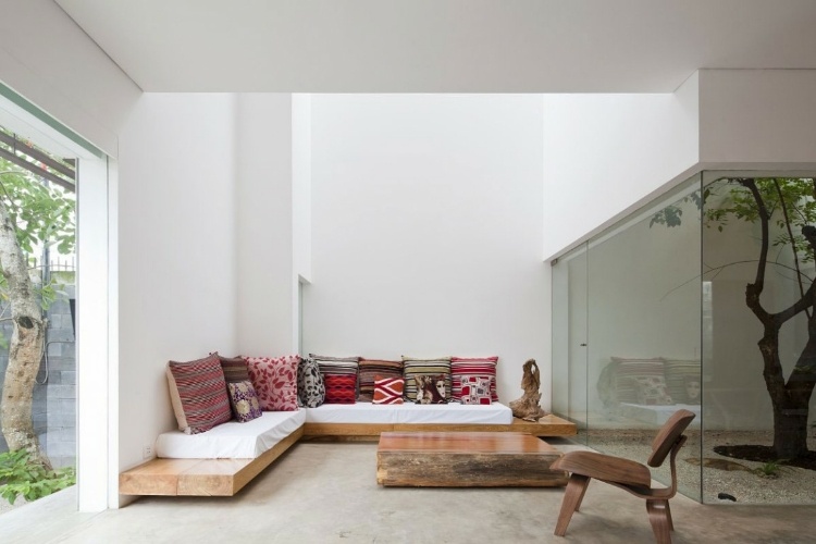 M11 House