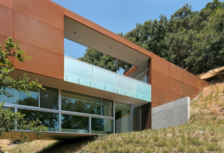 Bridge House by Stanley Saitowitz