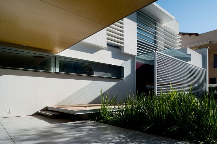 Raanana 2 House