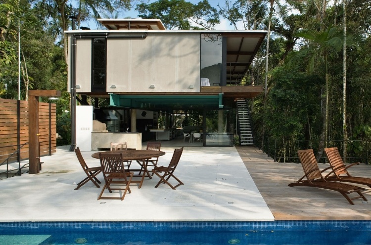Iporanga House in Brazil