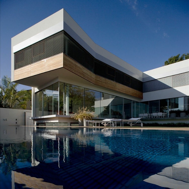 Raanana 2 House