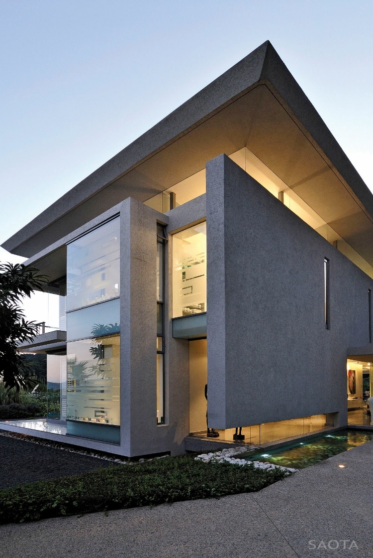 Montrose House