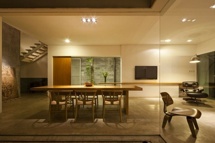 M11 House