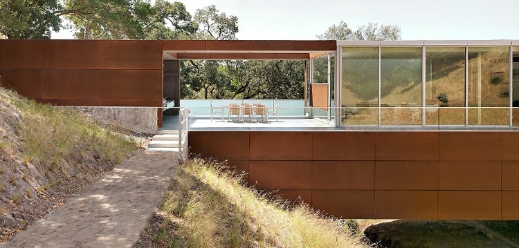 Bridge House by Stanley Saitowitz