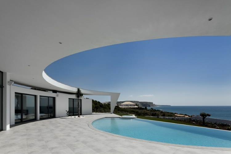 Colunata House photo