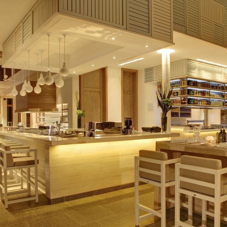 Long Beach Hotel