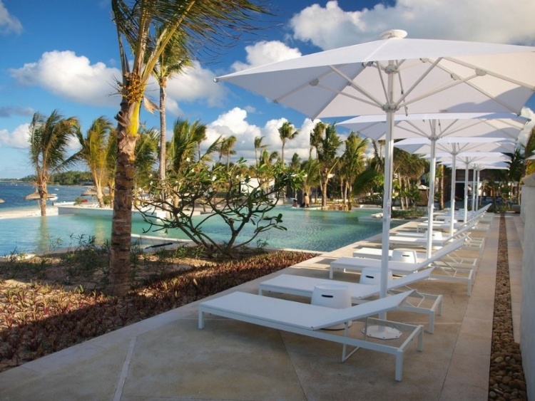 Long Beach Hotel