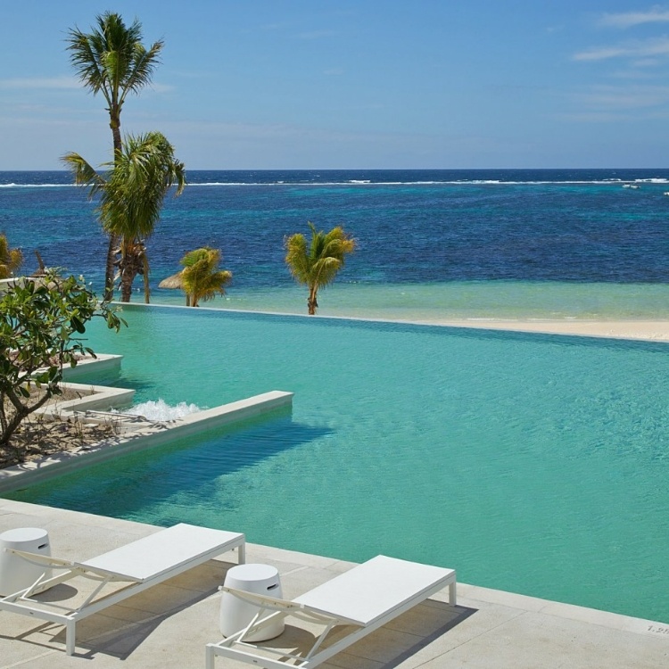 Long Beach Hotel