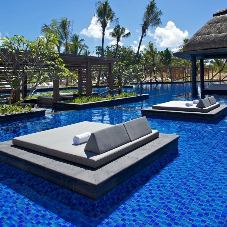 Long Beach Hotel