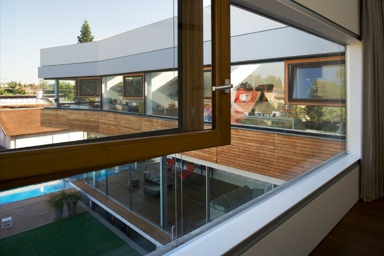 Raanana 2 House