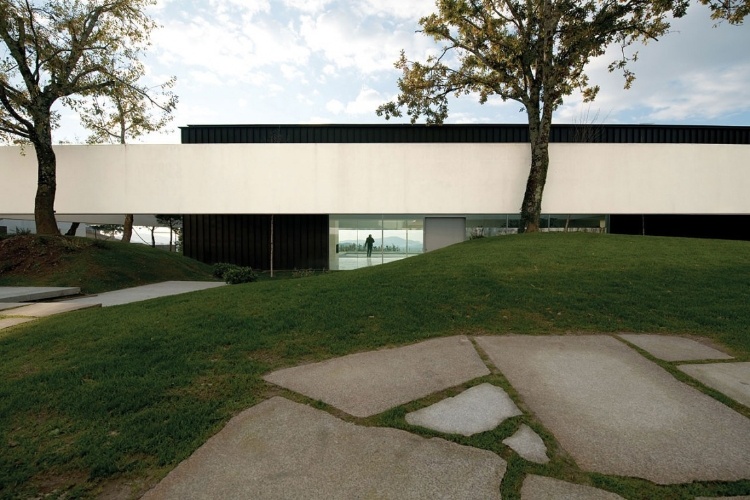 Casa no Bom Jesus by Topos Atelier de Arquitectura