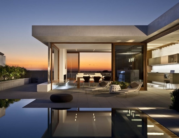 Harborview Hills house