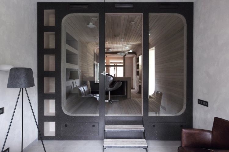 Oak Tube Apartment