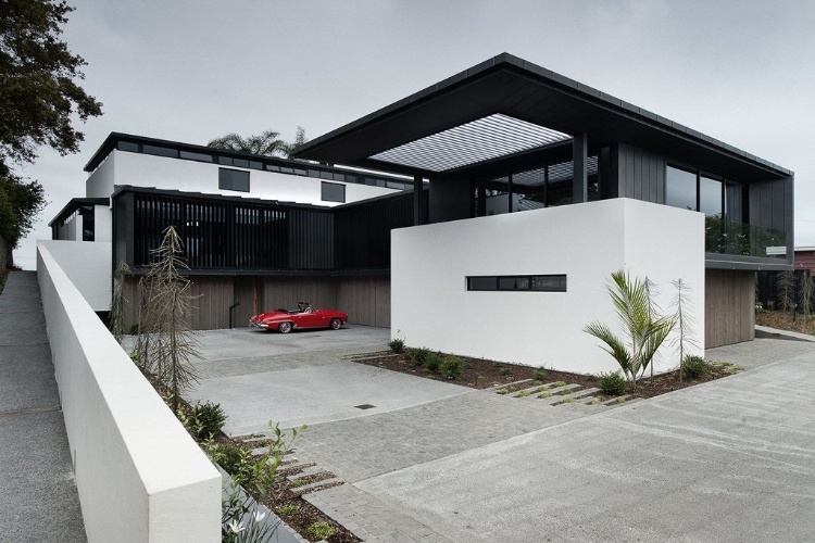 Lucerne house by Daniel Marshall Architects