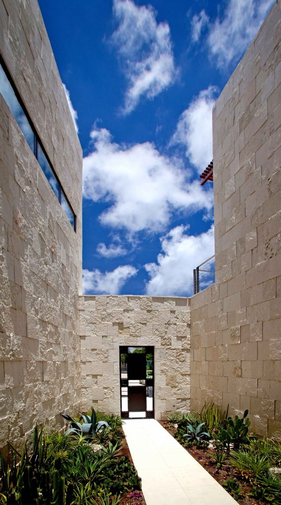 Bonaire House