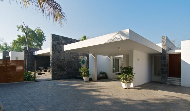 N P House