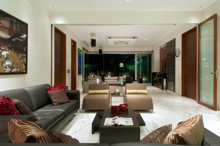 N P House