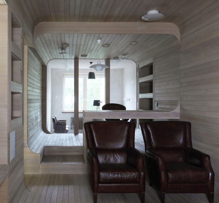 Oak Tube Apartment