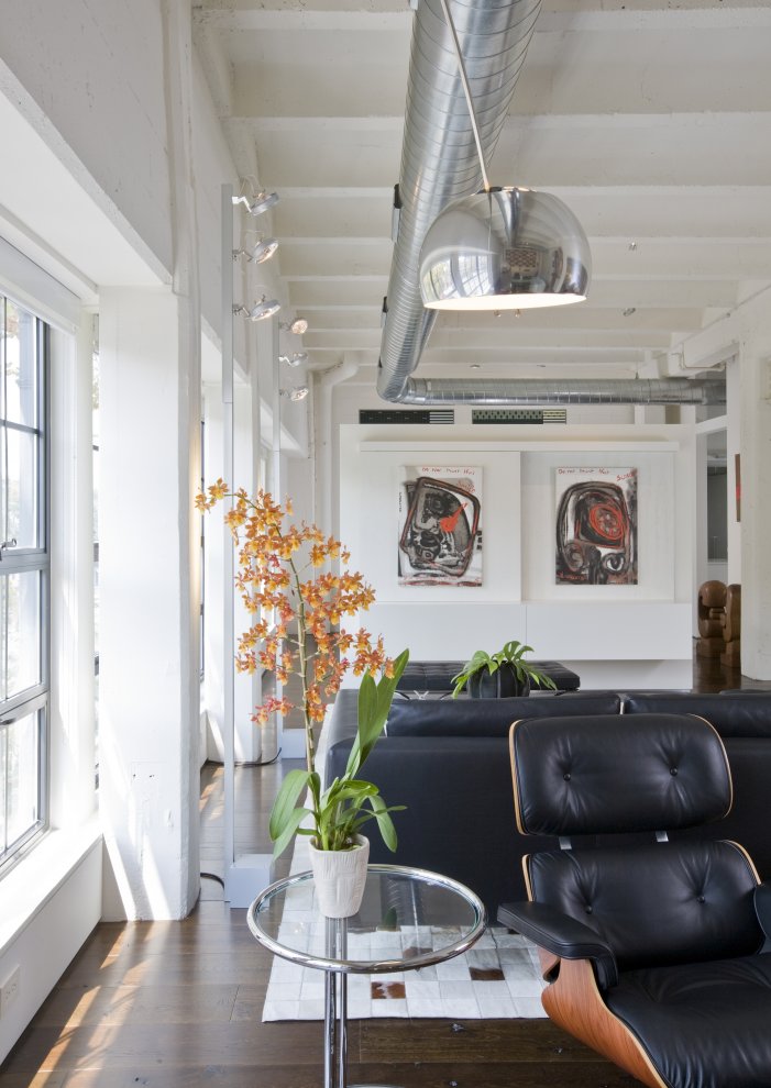 Contemporary Loft by Studio Santalla