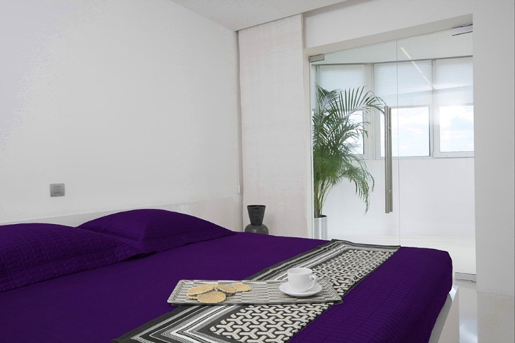 White Cube Apartment Interior Design