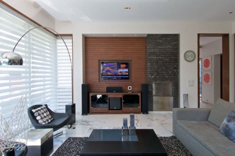 N P House