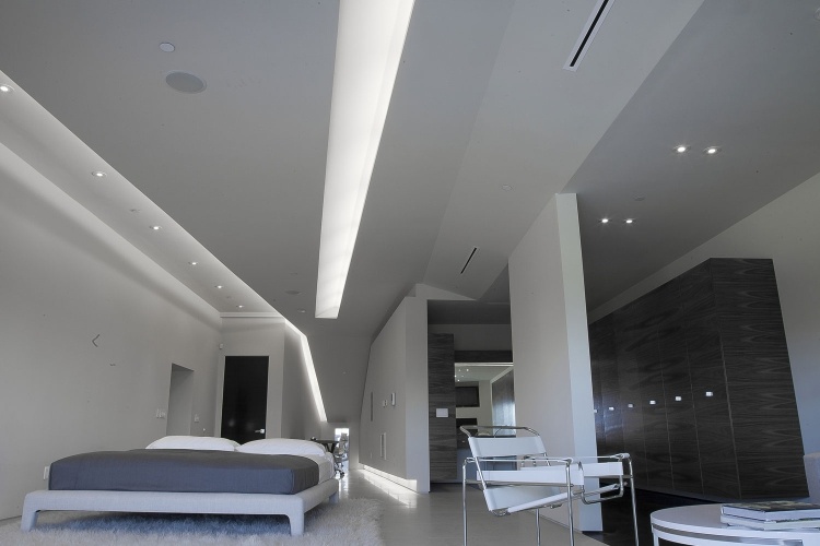 MUL:7691 by VOID Inc.
