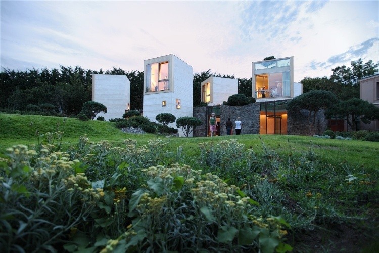 Maison L