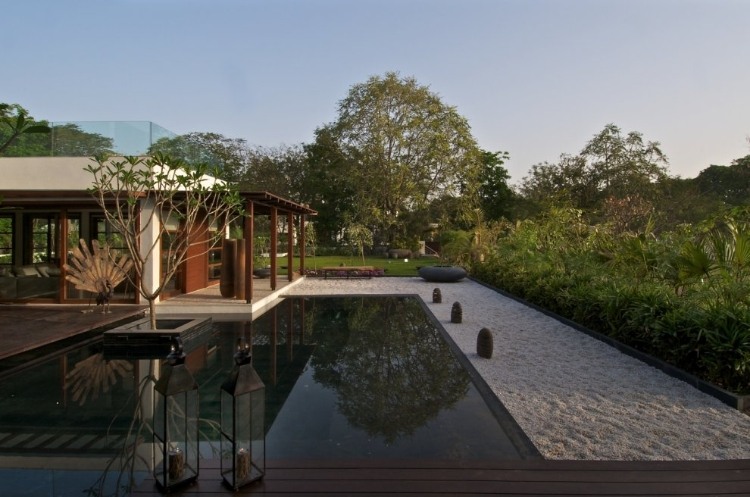 Courtyard House by Hiren Patel Architects Courtyard House by Hiren Patel Architects - 2