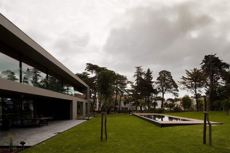 Estoril house design House in Estoril by Frederico Valsassina Arquitectos - 2