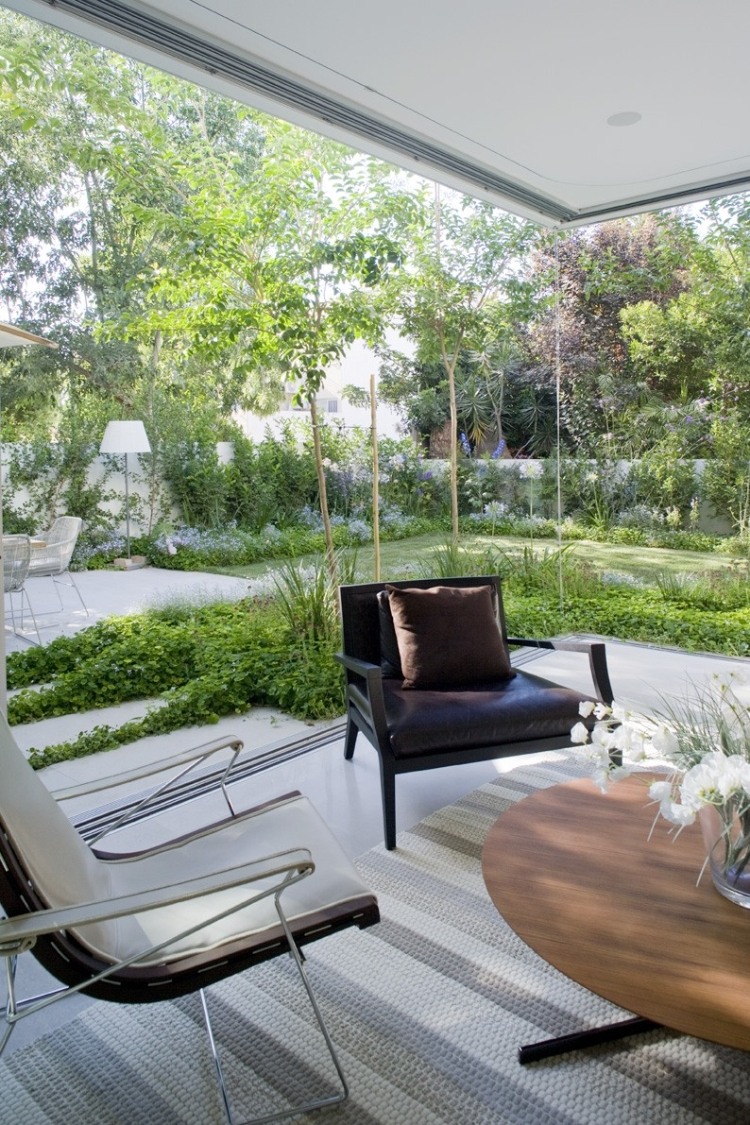 Contemporary Residence in Israel