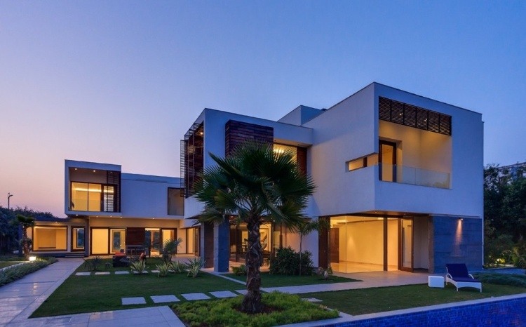South Court Villa by DADA Partners