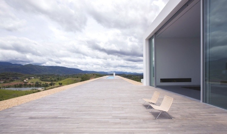 Contemporary Home by Shinichi Ogawa & Associates
