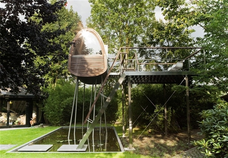 King of the Frogs prefab housing