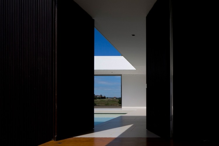 Casa HS by Studio Arthur Casas HS House by Studio Arthur Casas - 5