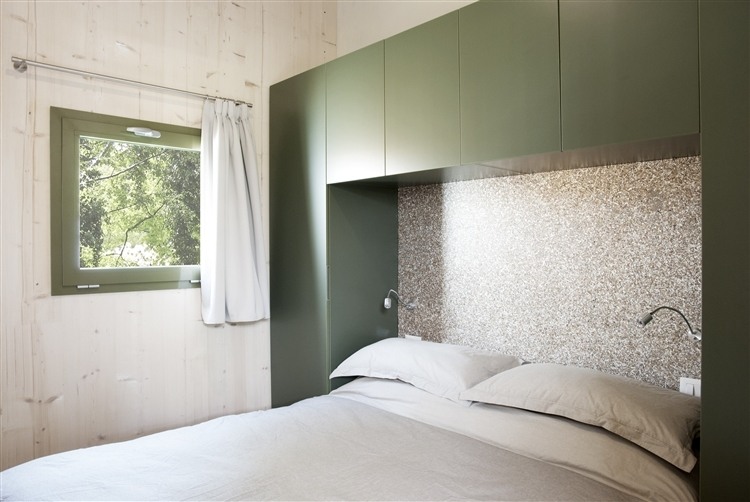 Menta by Dogtrot