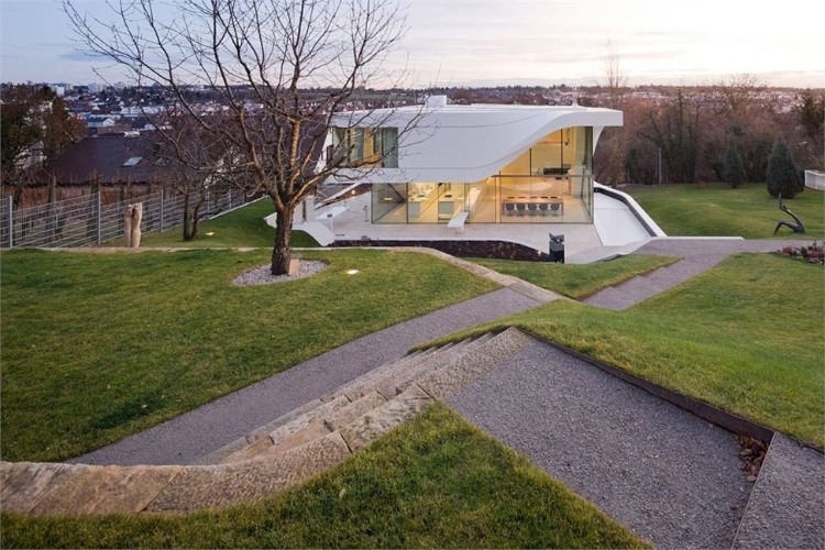 Weinberg House by UNStudio